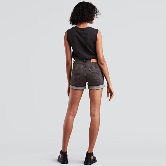 LEVI’S WEDGIE FIT SHORTS SIZE 28 - Picture 2 of 6